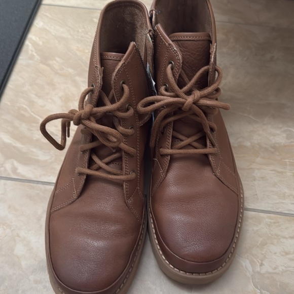 UGG leather boots - Picture 2 of 4